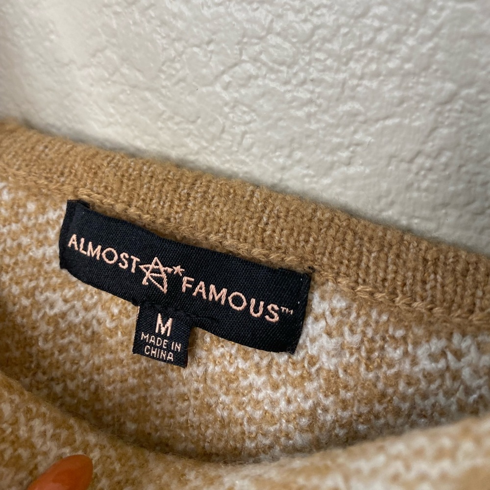Almost Famous Plaid Two Piece Cardigan Tank Set | Size Medium - Picture 4 of 4